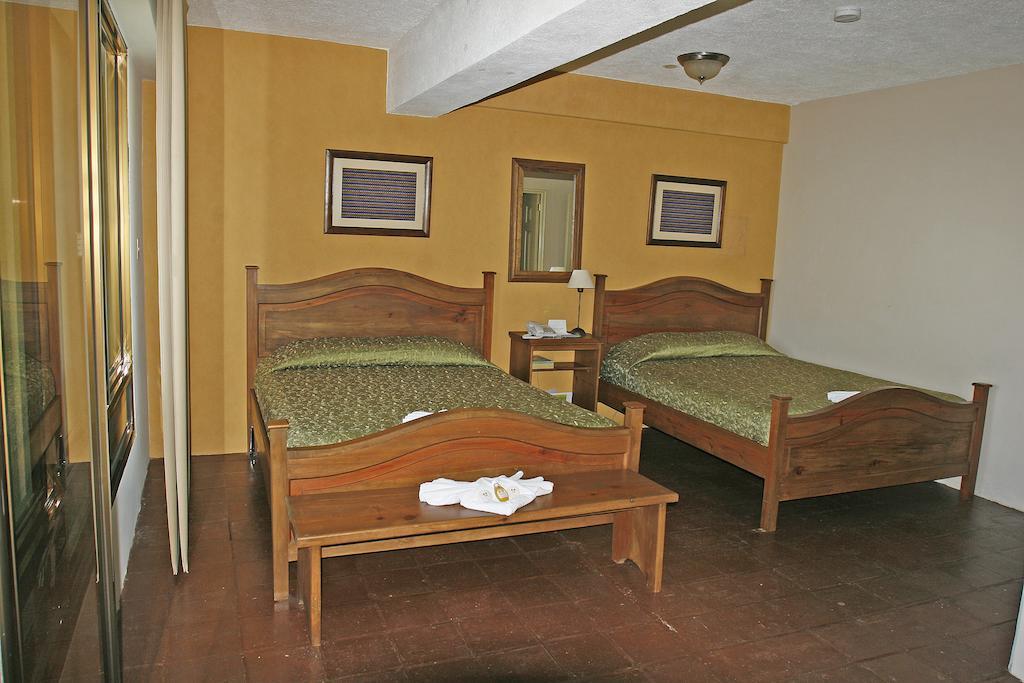 Hotel La Riviera De Atitlan Panajachel Bilik gambar